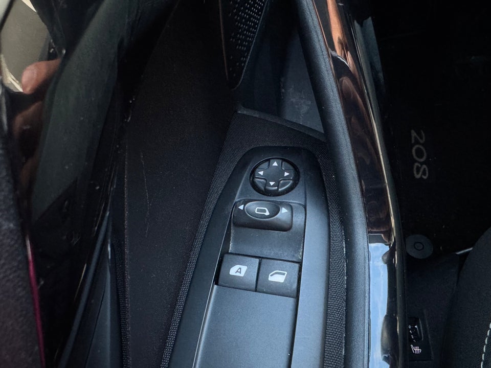 Peugeot 208 1,6 BlueHDi 100 Active 5d