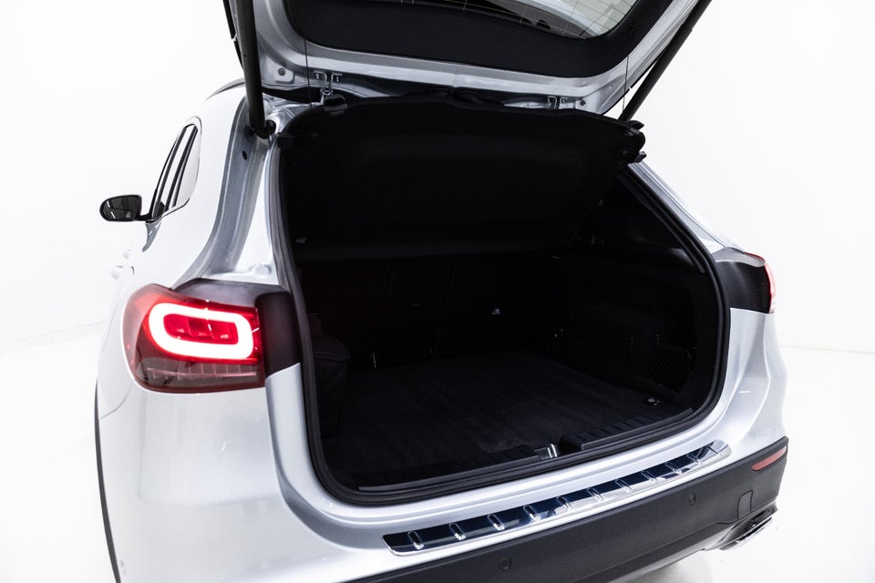 Mercedes GLA250 e 1,3 Progressive aut. 5d