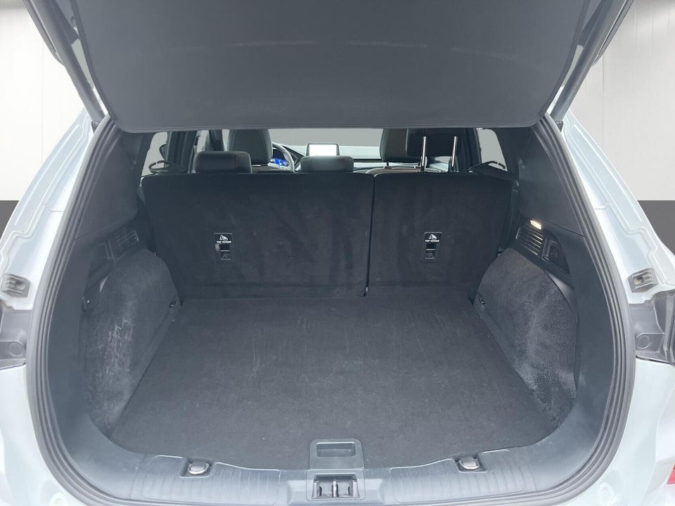 Ford Kuga 2,5 PHEV ST-Line X CVT 5d