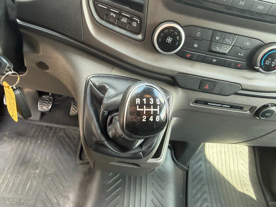 Ford Transit Custom 320 L2 2,0 TDCi 130 Trend