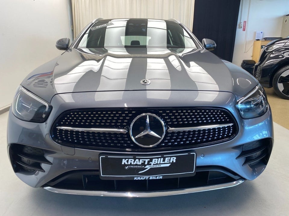 Mercedes E300 de 2,0 AMG Line stc. aut. 4Matic 5d