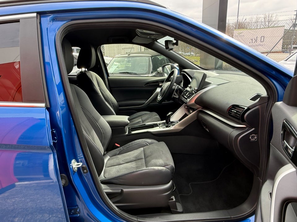 Mitsubishi Eclipse Cross 2,4 PHEV Intense CVT 4WD 5d