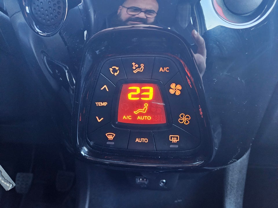 Peugeot 108 1,0 e-VTi 72 Allure+ 5d