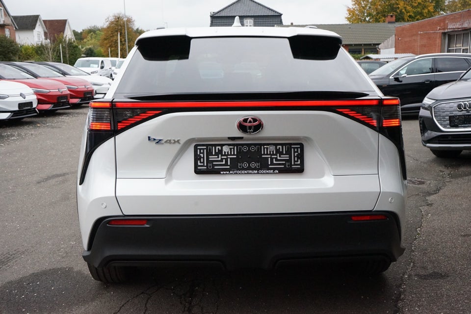 Toyota bZ4X Prestige 5d