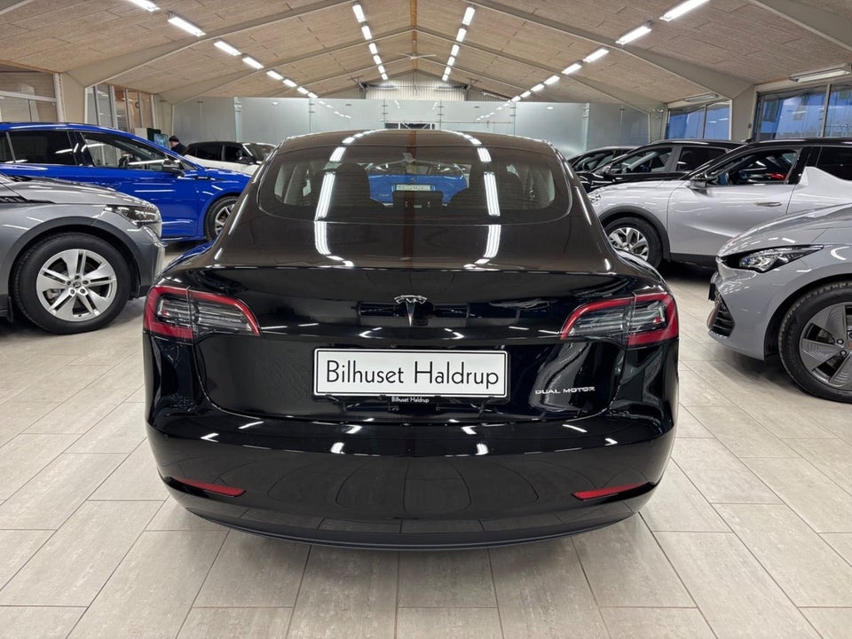 Tesla Model 3 Long Range AWD 4d