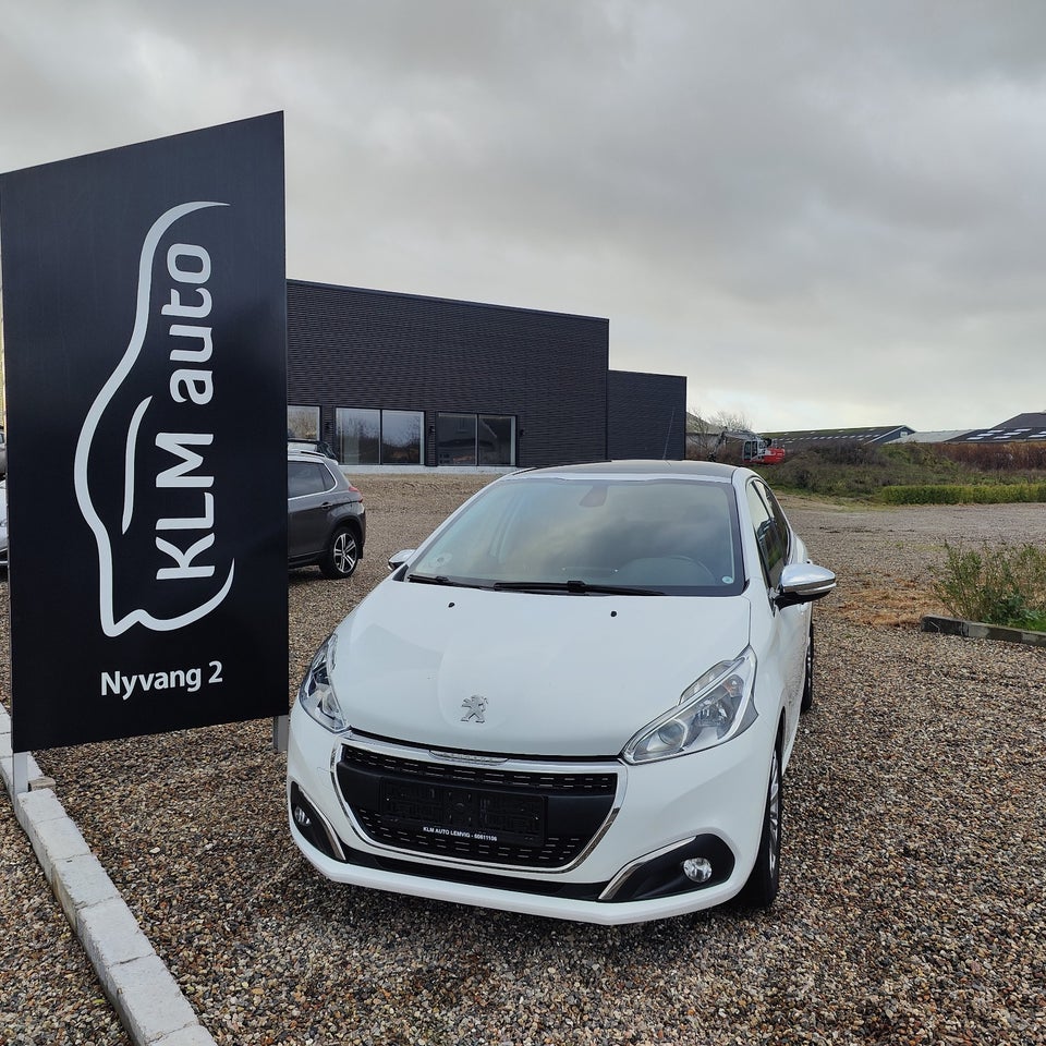 Peugeot 208 1,6 BlueHDi 100 Allure Sky 5d