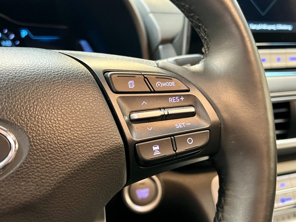 Hyundai Kona 64 EV Premium 5d