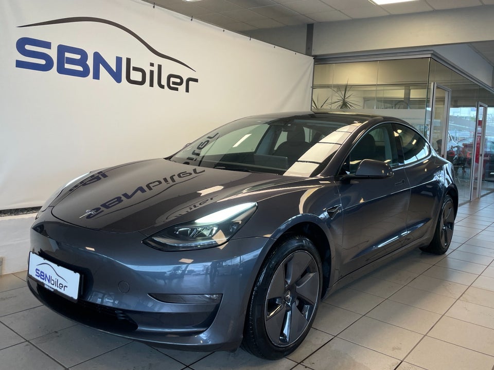 Tesla Model 3 Long Range RWD 4d