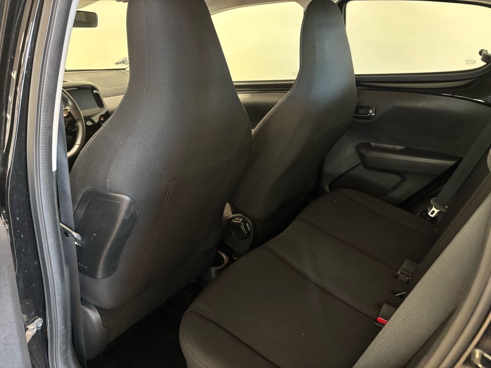 Peugeot 108 1,0 e-VTi 72 Selection Tech 5d