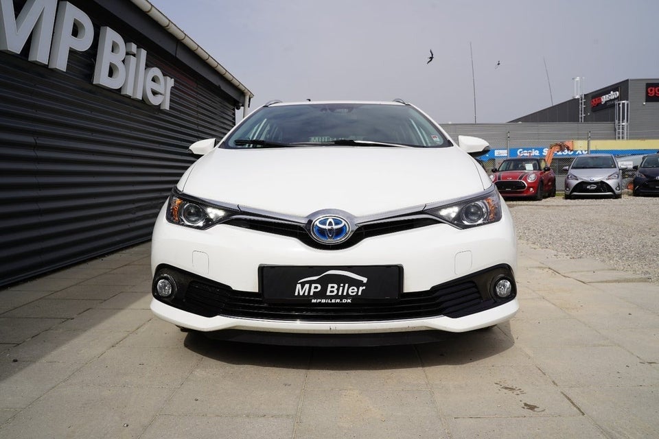 Toyota Auris 1,8 Hybrid H2 Touring Sports CVT 5d