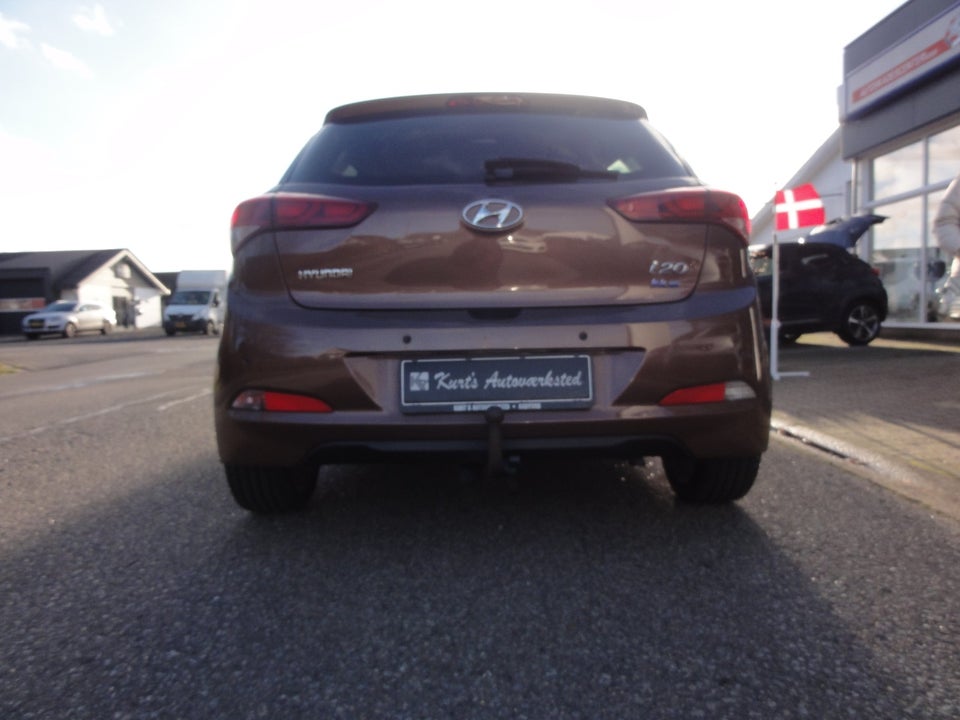 Hyundai i20 1,25 Premium 5d