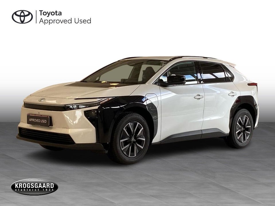 Toyota bZ4X 73 Executive 5d