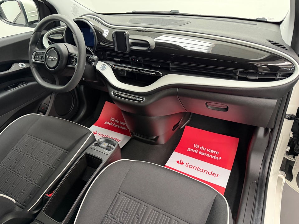 Fiat 500e 24 Action 3d