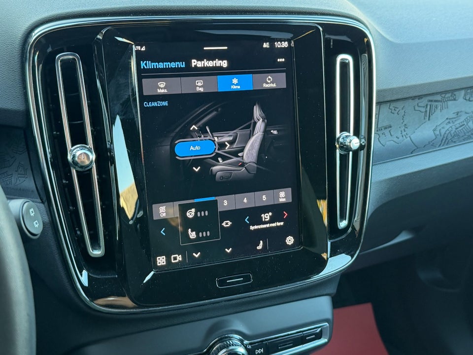 Volvo EX40 Extended Range Core 5d