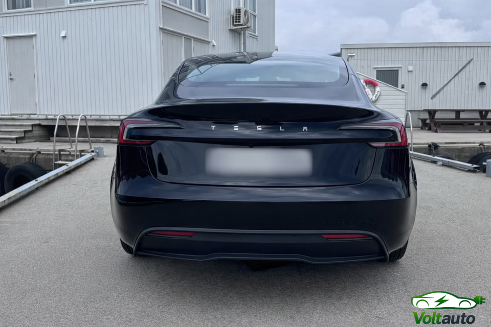 Tesla Model 3 RWD 4d