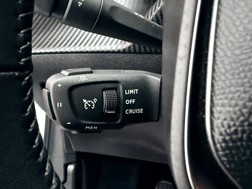 Peugeot 208 1,2 PureTech 100 Allure 5d
