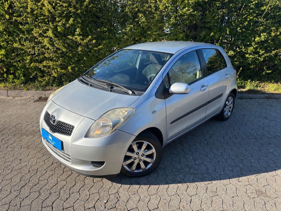 Toyota Yaris 1,3 Luna M/M 5d