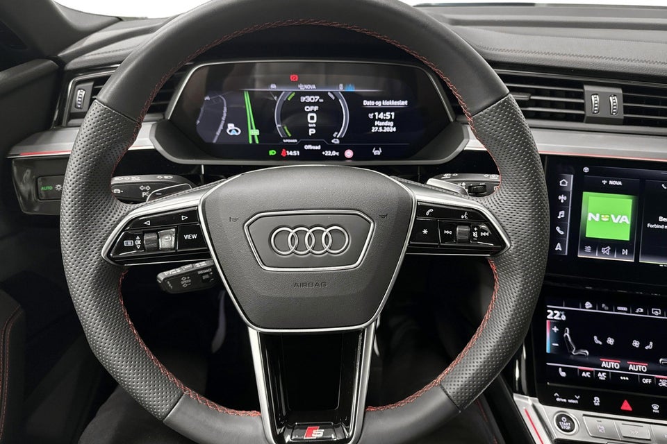 Audi Q8 e-tron 55 S-line quattro 5d