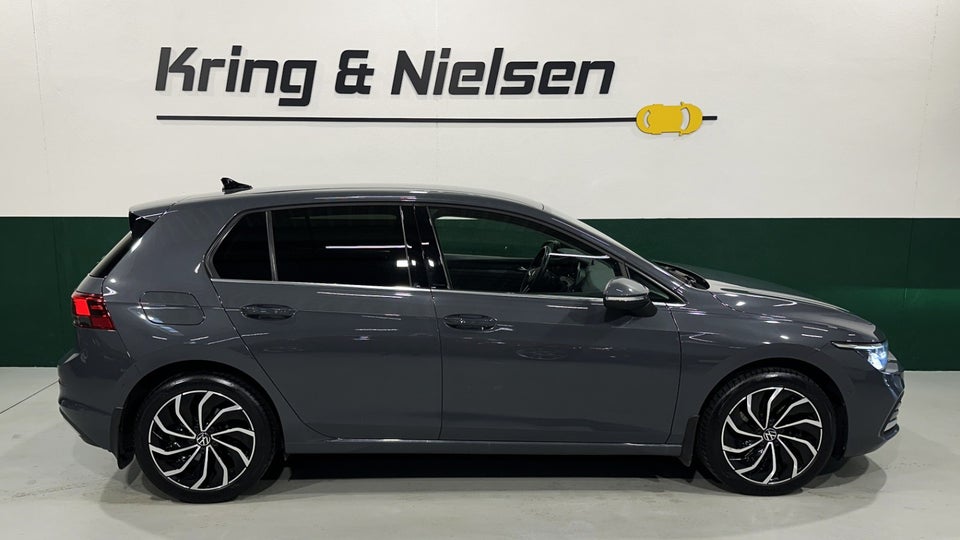 VW Golf VIII 1,4 eHybrid DSG 5d