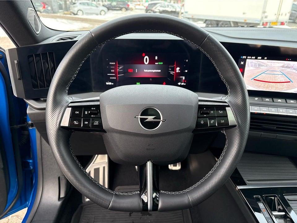 Opel Astra-e 54 Ultimate 5d