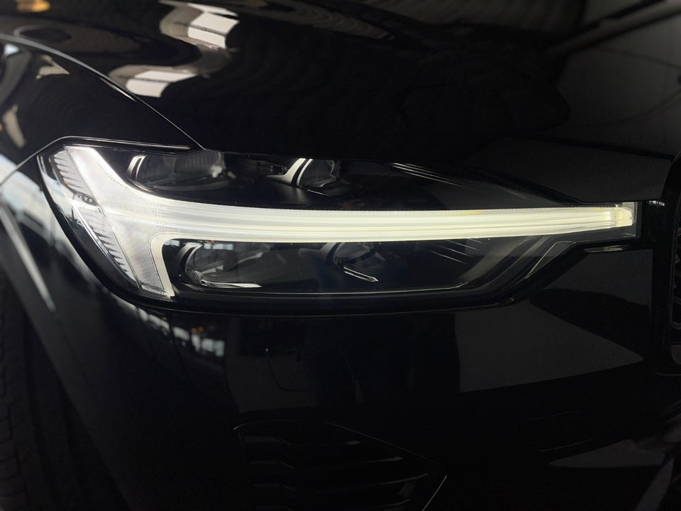 Volvo XC60 2,0 T6 ReCharge R-Design aut. AWD 5d