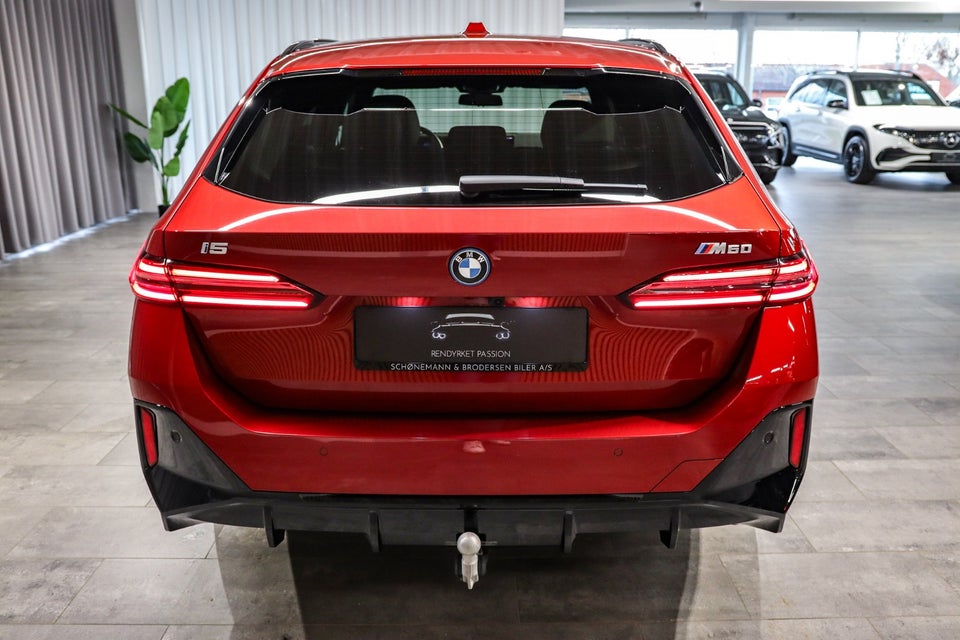 BMW i5 M60 Touring xDrive 5d