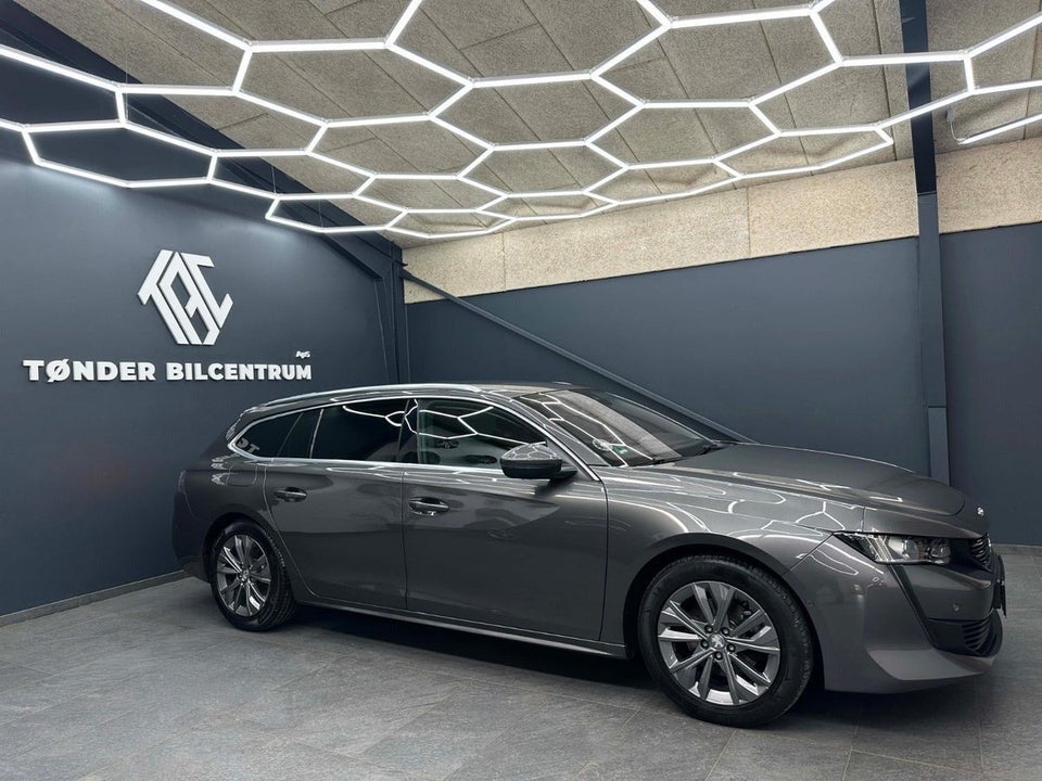 Peugeot 508 1,5 BlueHDi 130 Allure SW 5d