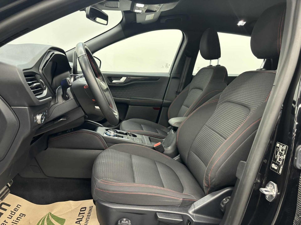 Ford Kuga 2,5 PHEV ST-Line CVT 5d