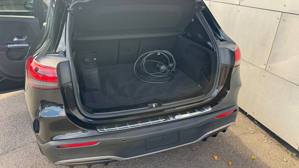 Mercedes EQA350 AMG Line 4Matic 5d