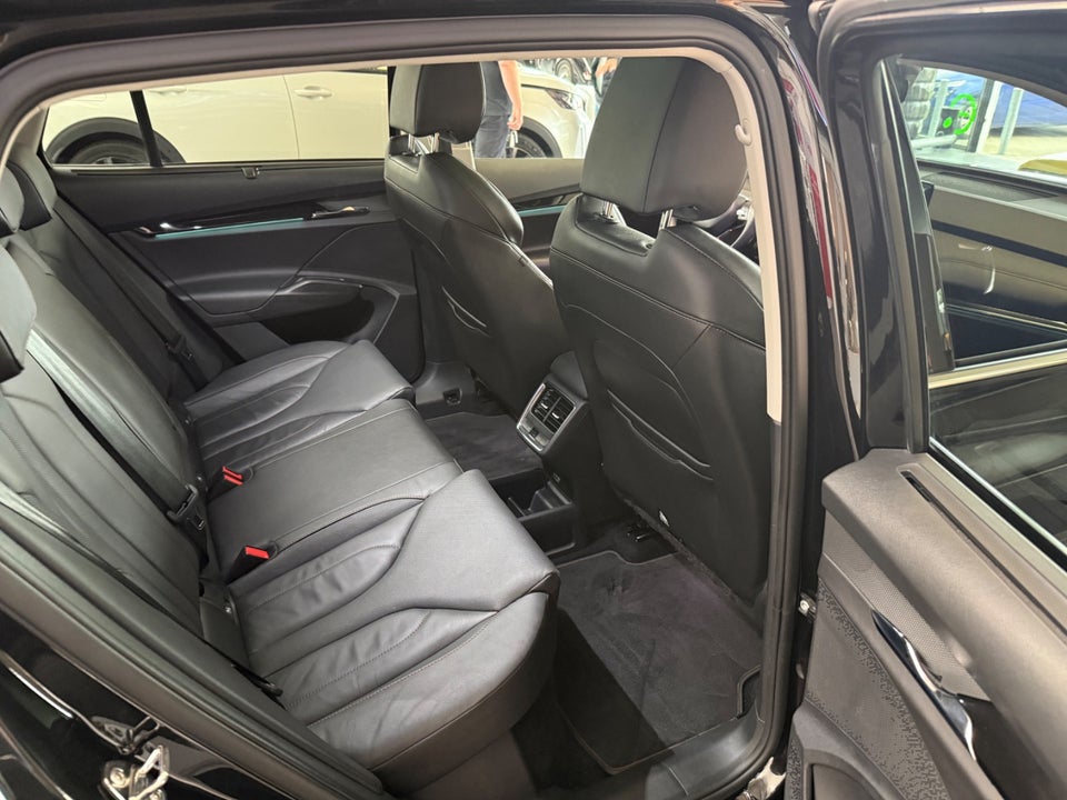 Skoda Enyaq 80 iV Suite 5d