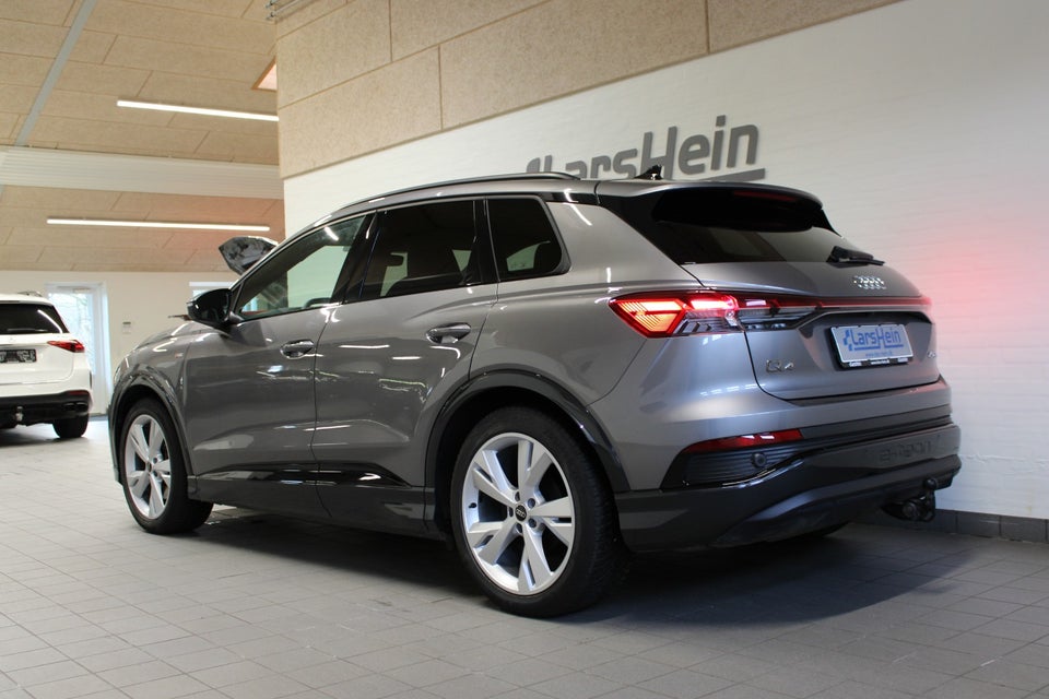Audi Q4 e-tron 45 S-line 5d