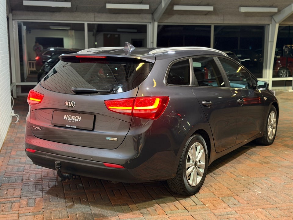 Kia Ceed 1,6 CRDi 136 Attraction SW 5d