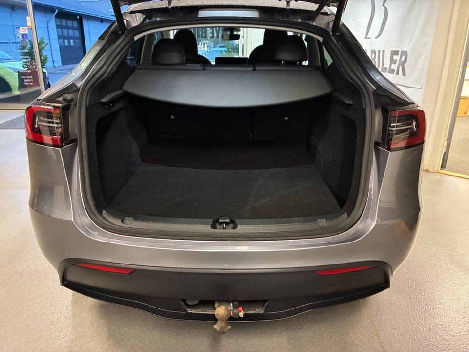 Tesla Model Y RWD 5d