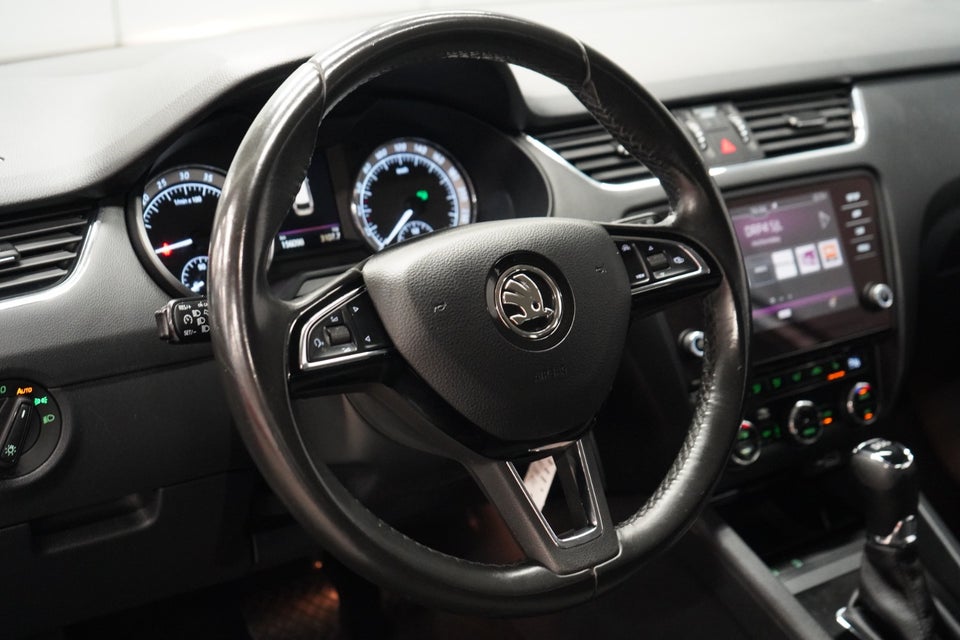 Skoda Octavia 2,0 TDi 150 Ambition Combi DSG 5d