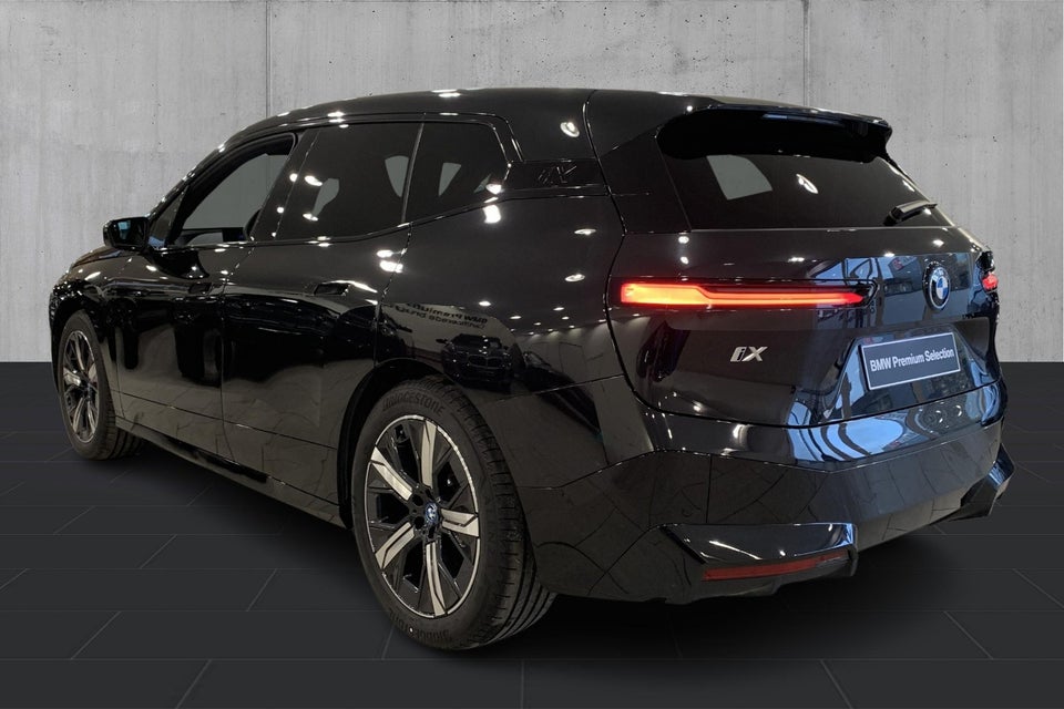 BMW iX xDrive40 Supercharged 5d
