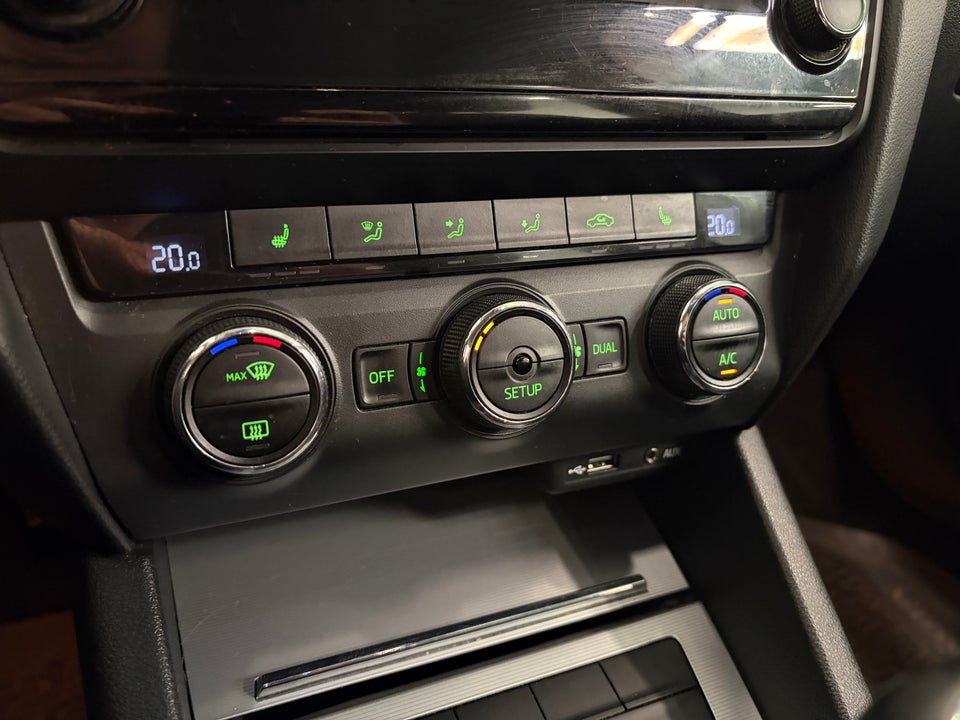 Skoda Octavia 1,6 TDi 105 Active Combi 5d