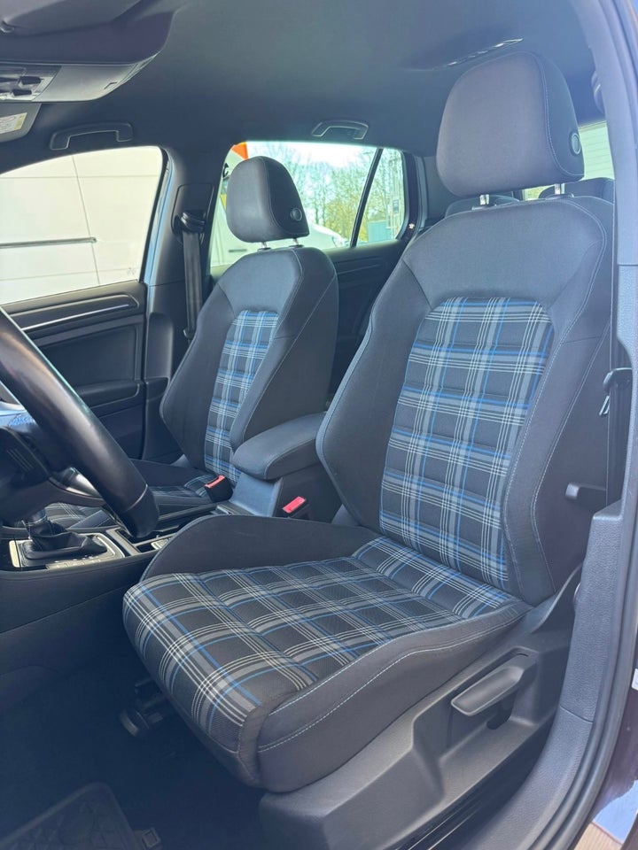 VW Golf VII 1,4 GTE DSG 5d