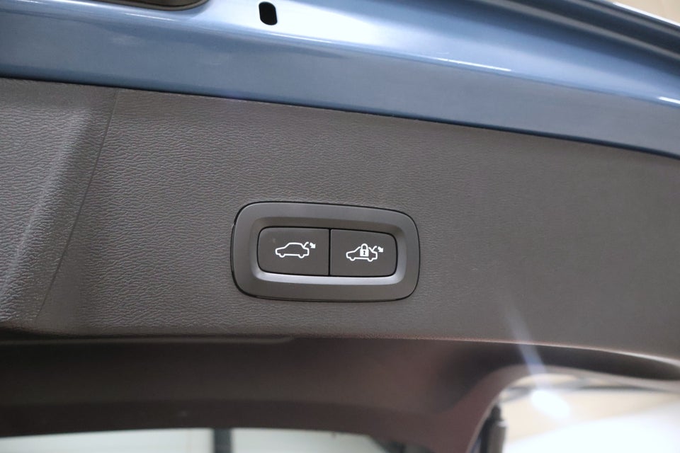 Volvo XC40 P6 ReCharge Plus 5d