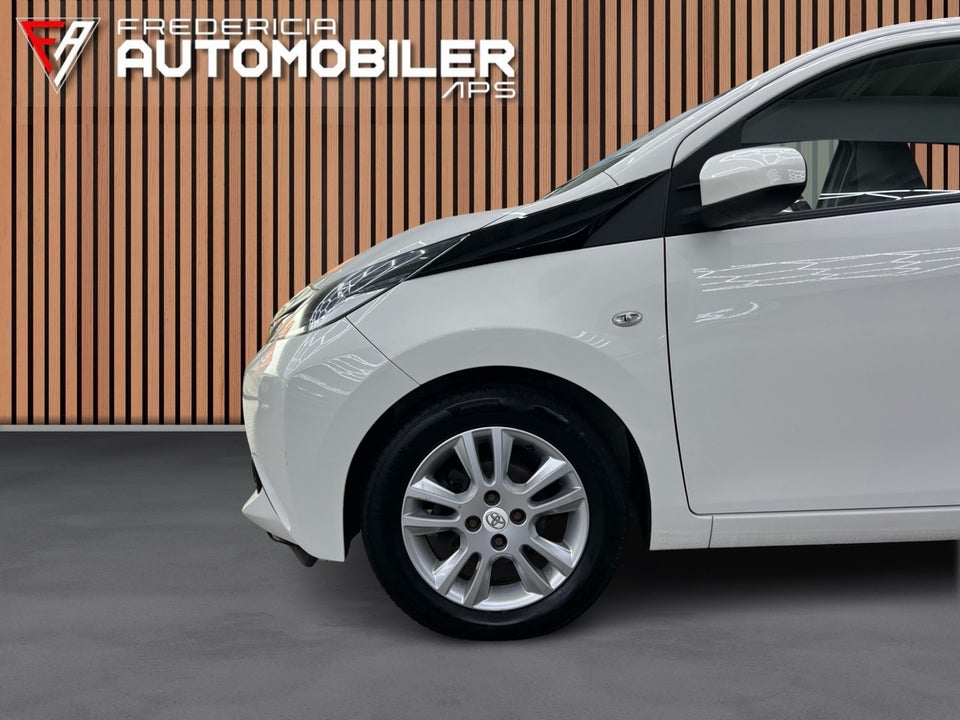Toyota Aygo 1,0 VVT-i x-cellence 5d