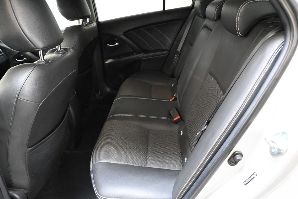 Toyota Avensis 1,8 VVT-i T2 Selected Touring Sports MDS 5d