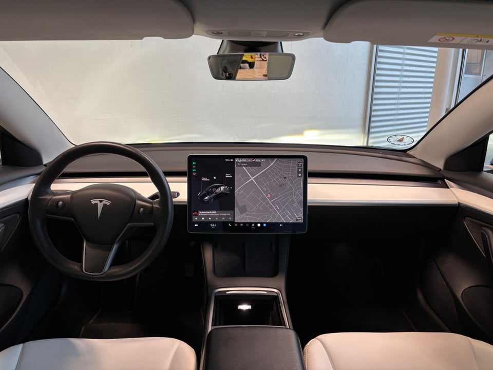 Tesla Model 3 Long Range AWD 4d