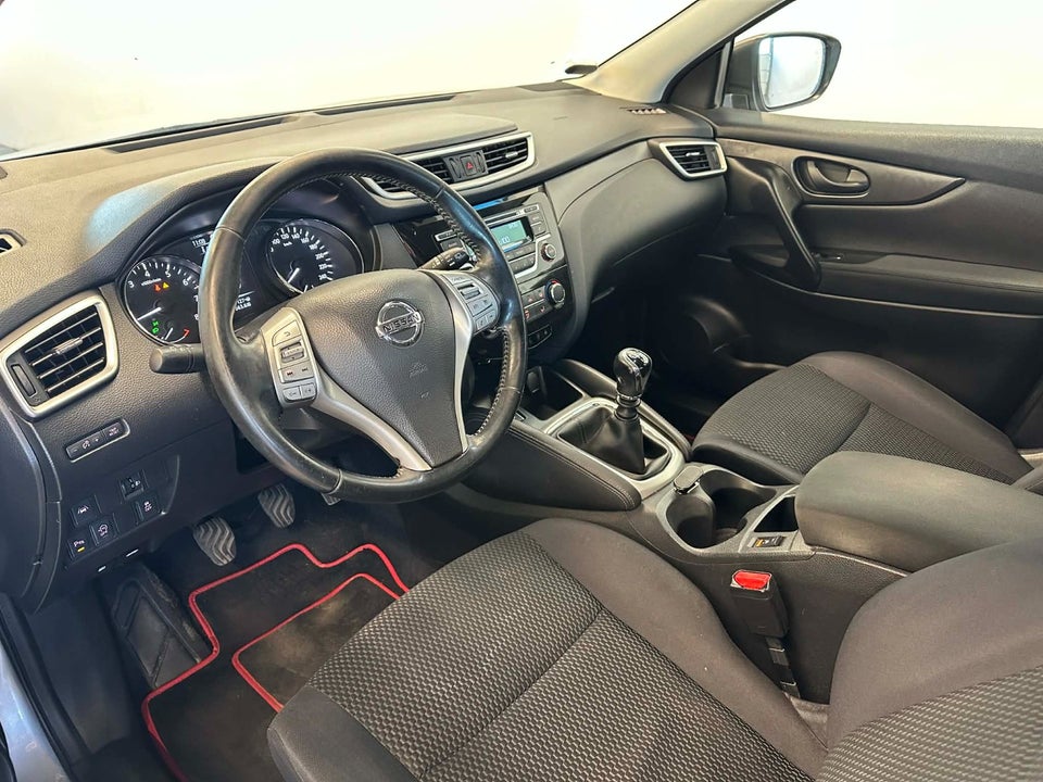 Nissan Qashqai 1,2 Dig-T 115 Acenta 5d