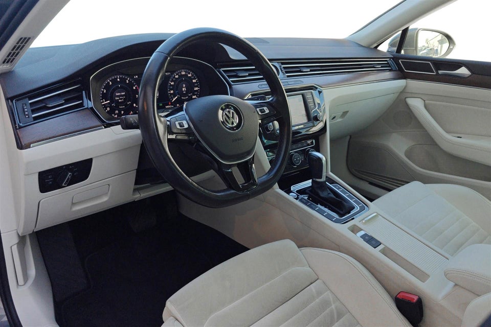 VW Passat 1,4 TSi 150 Highline Premium DSG 4d