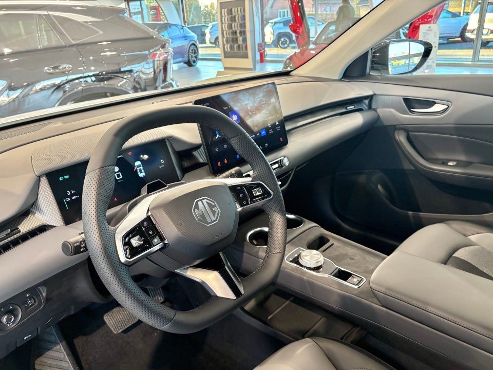 MG MGS5 64 Luxury 5d