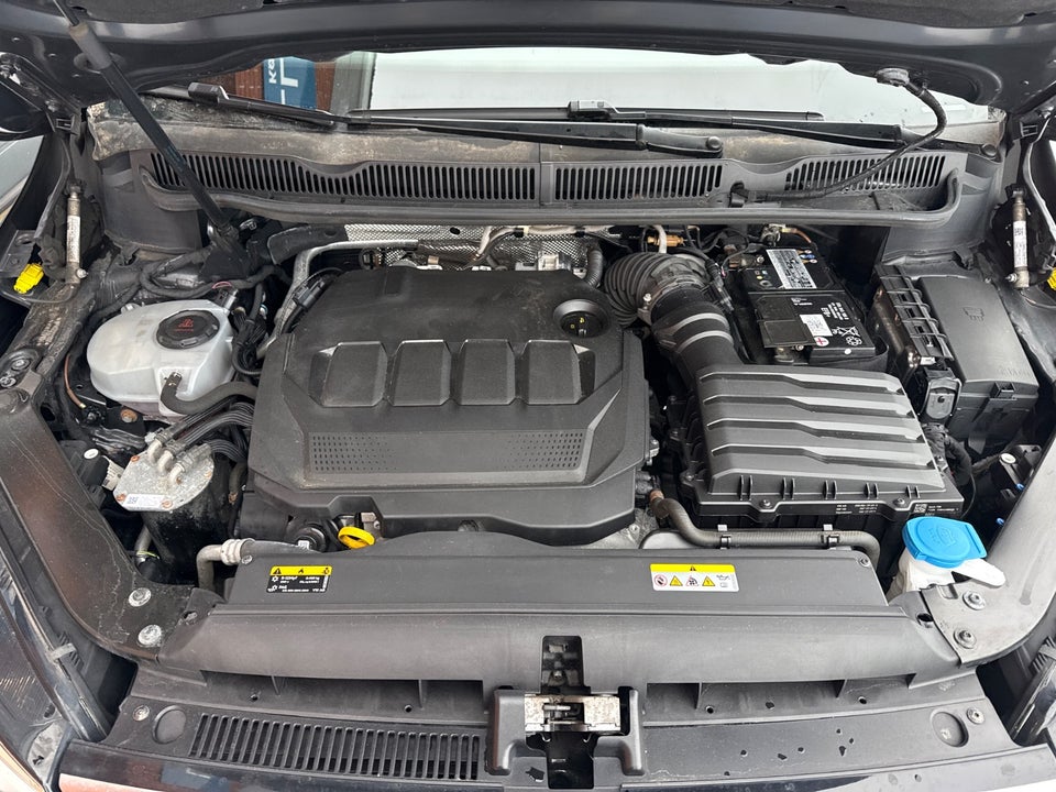 VW Touran 2,0 TDi 122 Comfortline Van 5d