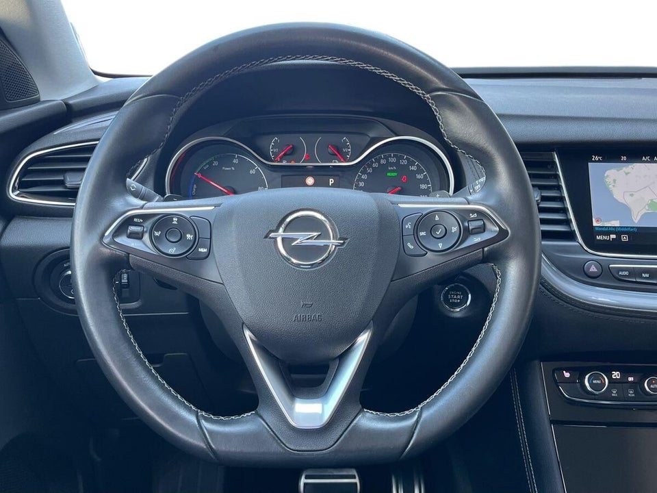 Opel Grandland X 1,6 Hybrid Ultimate aut. 5d