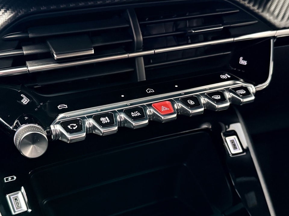 Peugeot 2008 1,2 PureTech 100 Black Limited 5d