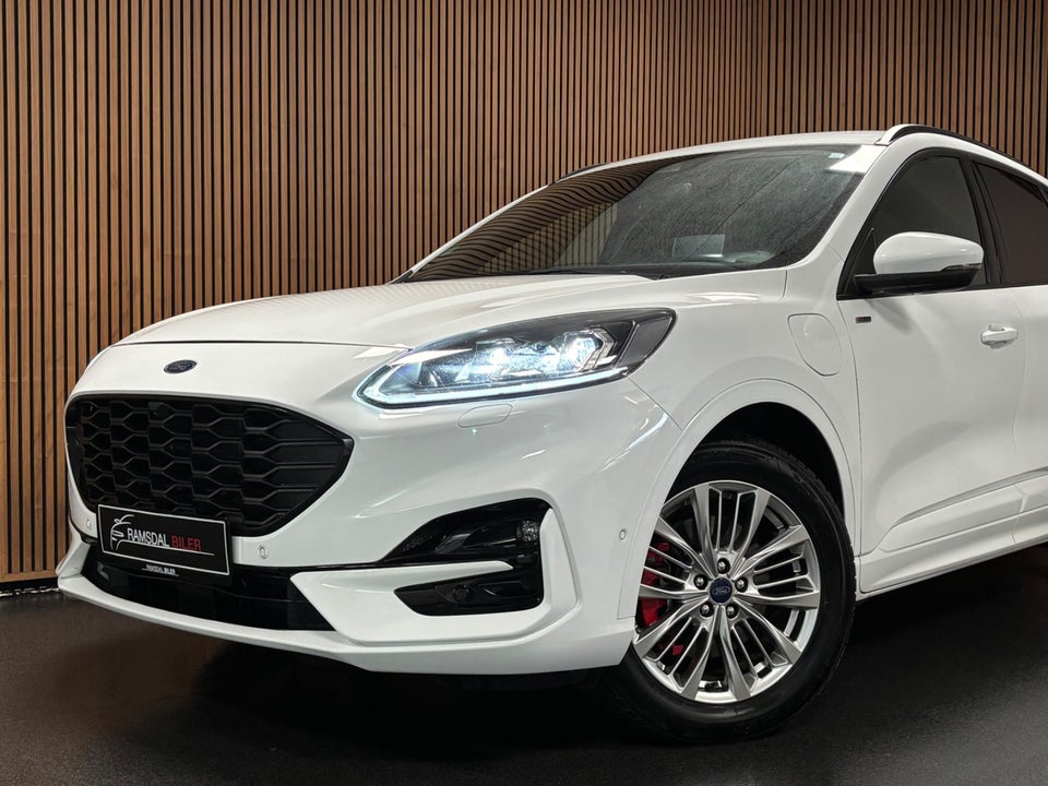 Ford Kuga 2,5 PHEV ST-Line X CVT 5d