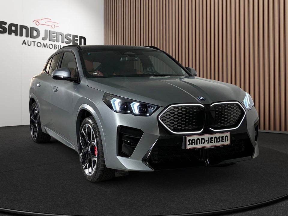BMW iX2 xDrive30 Supercharged 5d