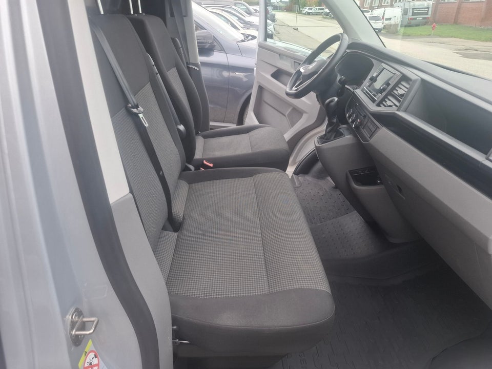 VW Transporter 2,0 TDi 150 Kassevogn DSG lang